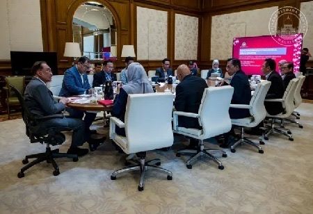 Anwar Calls for Thorough Education Reforms Before the 13th Malaysia Plan